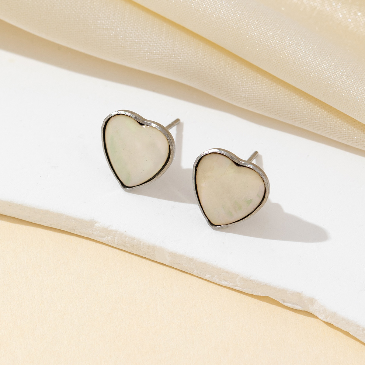 2pcs Natural Shell White Heart - Jewelry Making Place ulasan dan harga